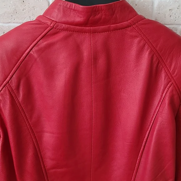 Danier Women's Poppy Red Genuine Leather Jacket ( Sz M/P) - Picture 5 of 7